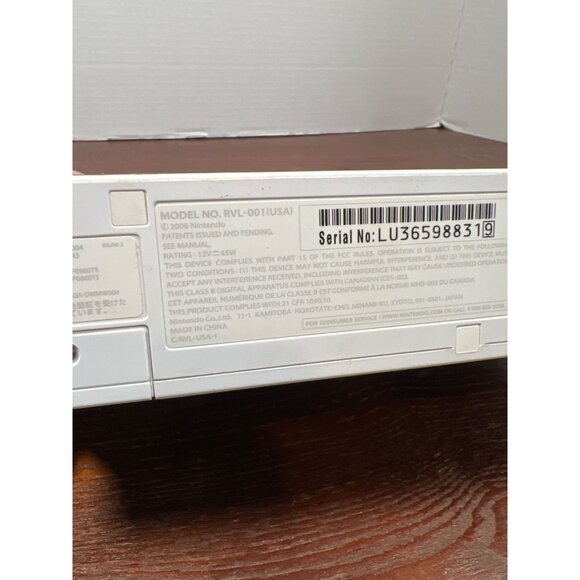 Nintendo Wii Console RVL-001 With Green Lightning Skin Design Tested X3 - Picture 4 of 4